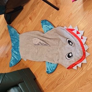 Shark body blanket